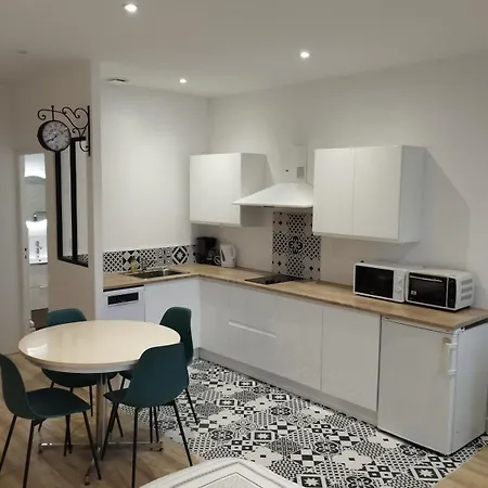 Proche Cure Apartment